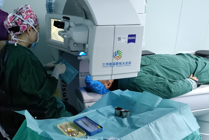 考考你:知道近視手術(shù)矯正的范圍嗎